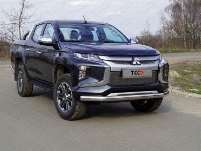 Защита передняя овальная 75х42 мм ТСС для Mitsubishi L200 2019-2021